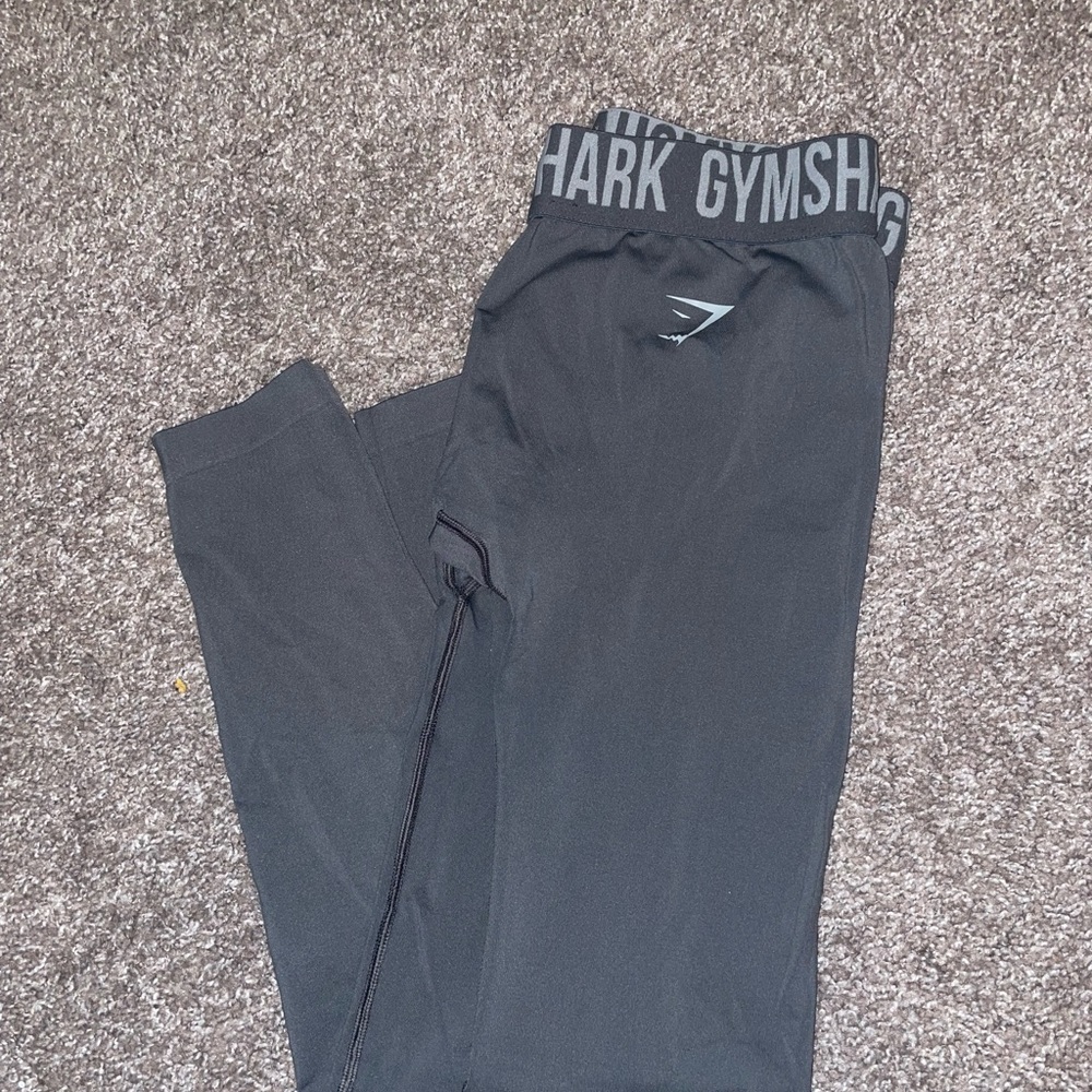 Grey gym shark leggings